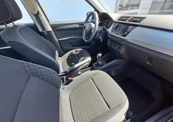 Skoda Fabia cena 46900 przebieg: 99000, rok produkcji 2019 z Lubycza Królewska małe 29